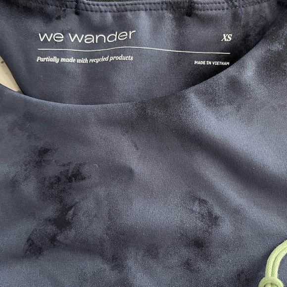 NWT We Wander Performance Tank Sports Bra - Picture 4 of 5